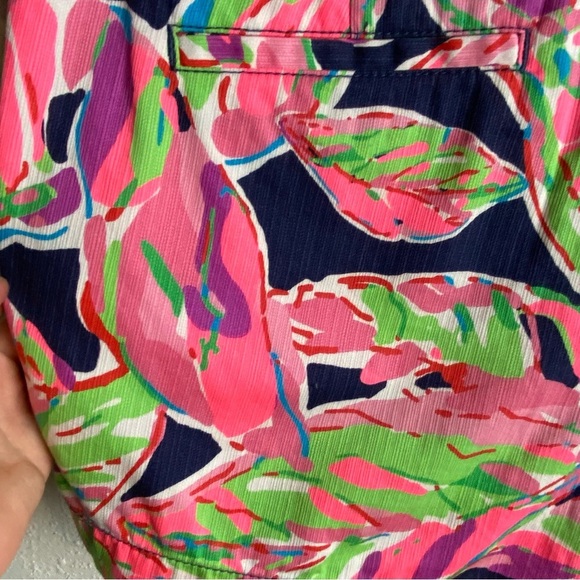 Lilly Pulitzer Size 4 The Callahan Shorts Tropical Floral Navy Pink Resortwear - Picture 8 of 8